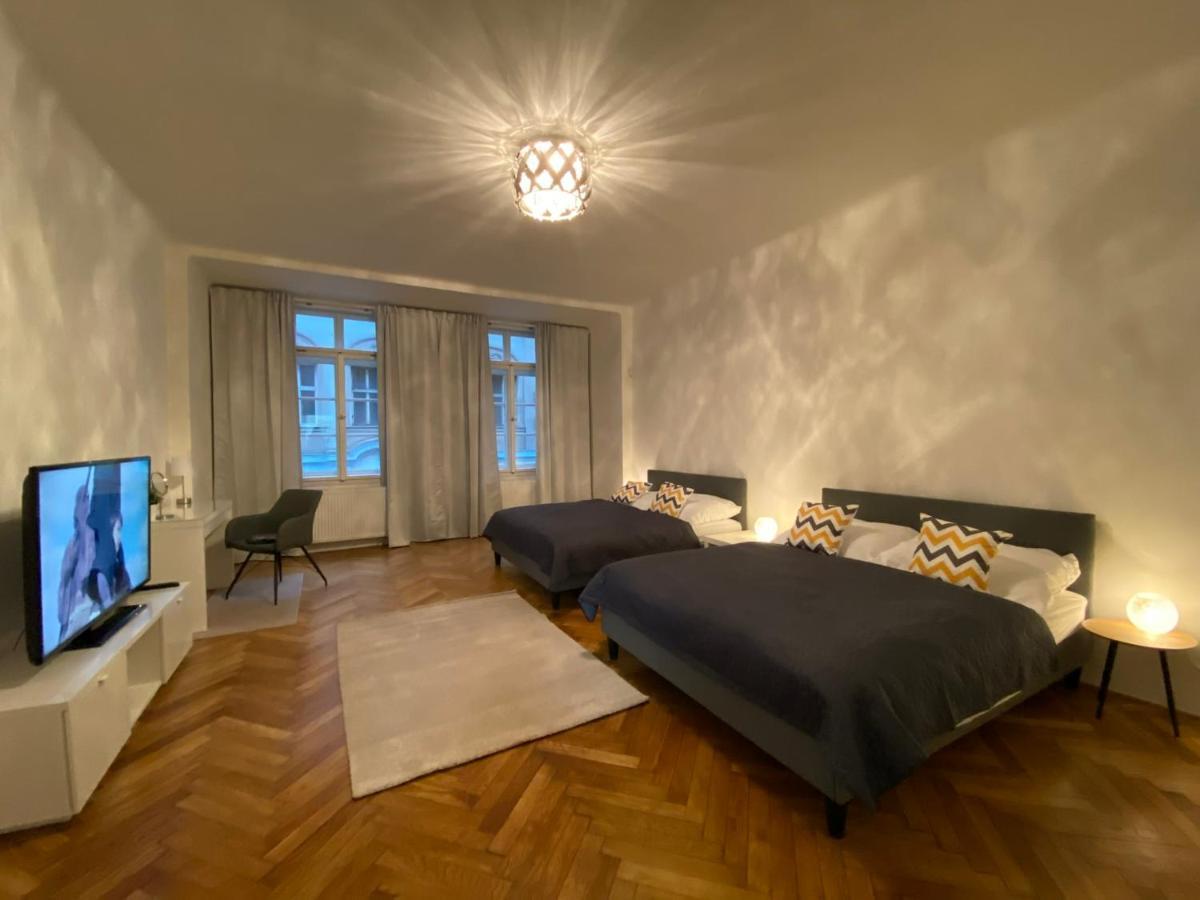 Spacious Apartment On Wenceslas Square Πράγα Εξωτερικό φωτογραφία