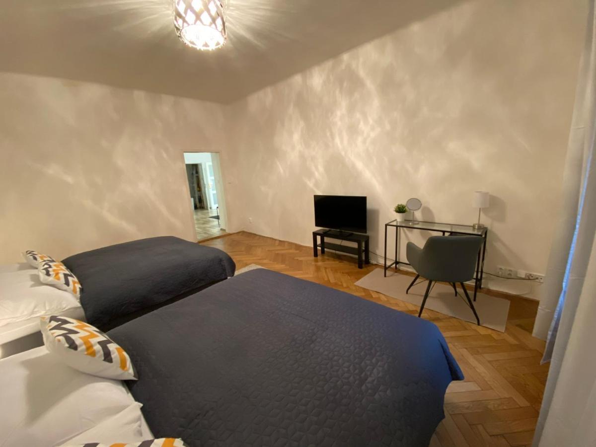 Spacious Apartment On Wenceslas Square Πράγα Εξωτερικό φωτογραφία